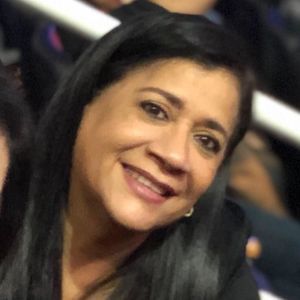 Meet your Posher, Adriana